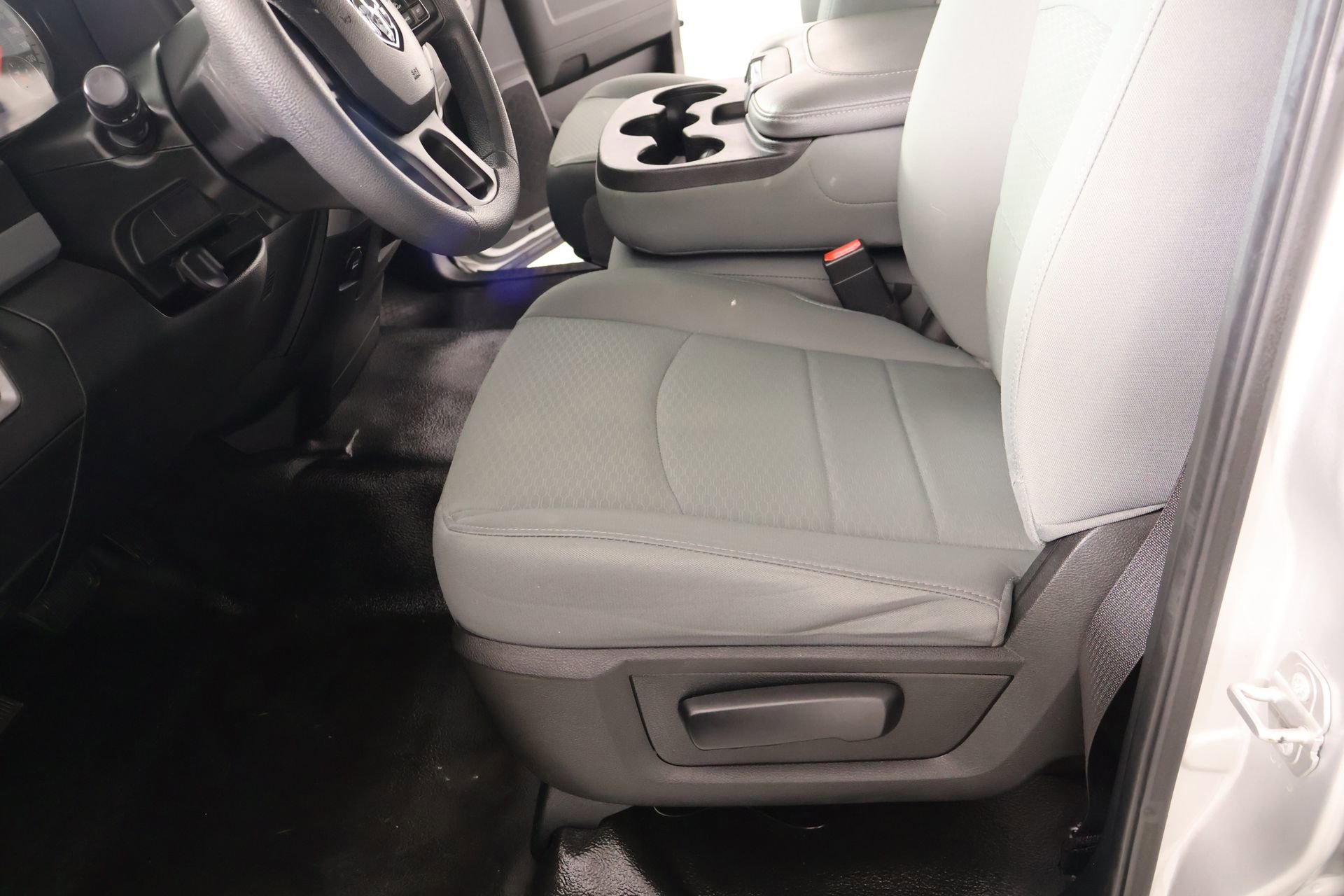 Used 2018 RAM 1500 Tradesman w/ Popular Equipment Group RWD image 10