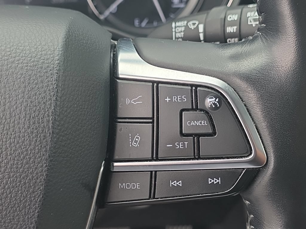 Used 2020 Toyota Highlander Limited AWD/4WD image 24