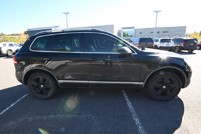 Used 2013 Volkswagen Touareg TDI AWD/4WD image 6