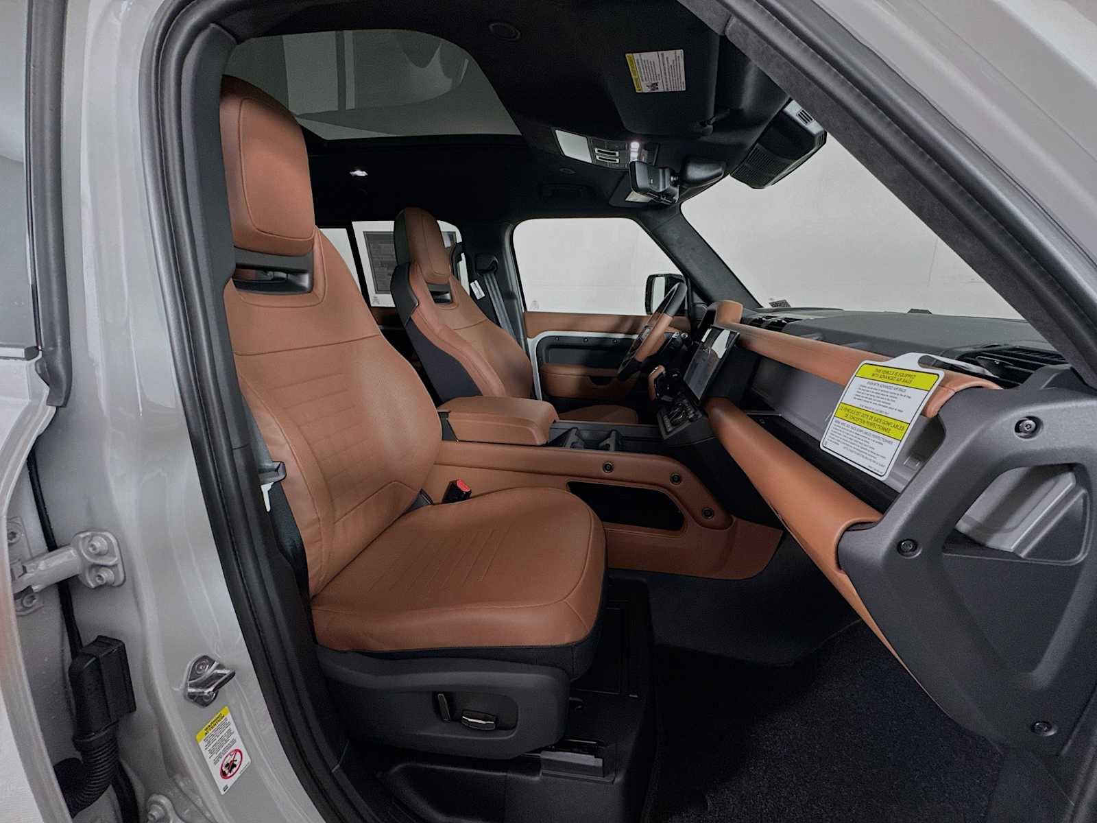 New 2026 Land Rover Defender 110 OCTA image 28