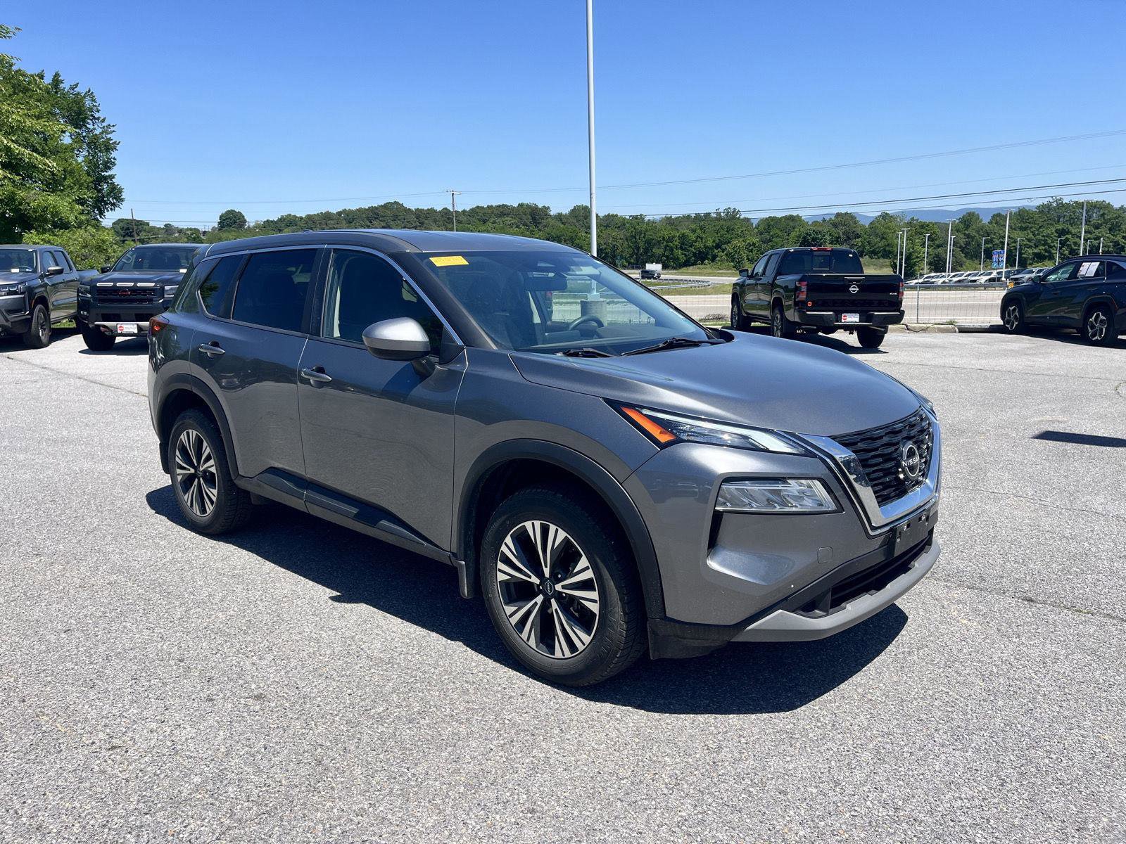 Used 2023 Nissan Rogue SV AWD/4WD image 1
