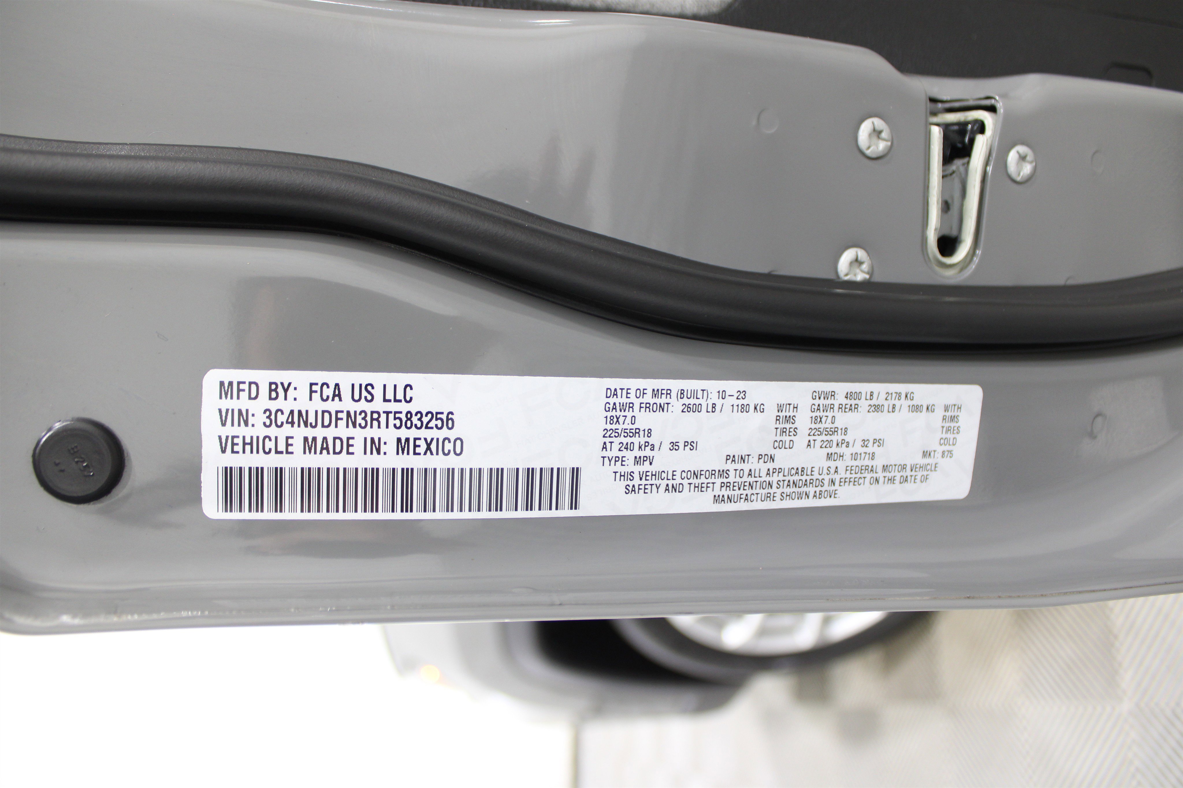 Used 2024 Jeep Compass Latitude image 43