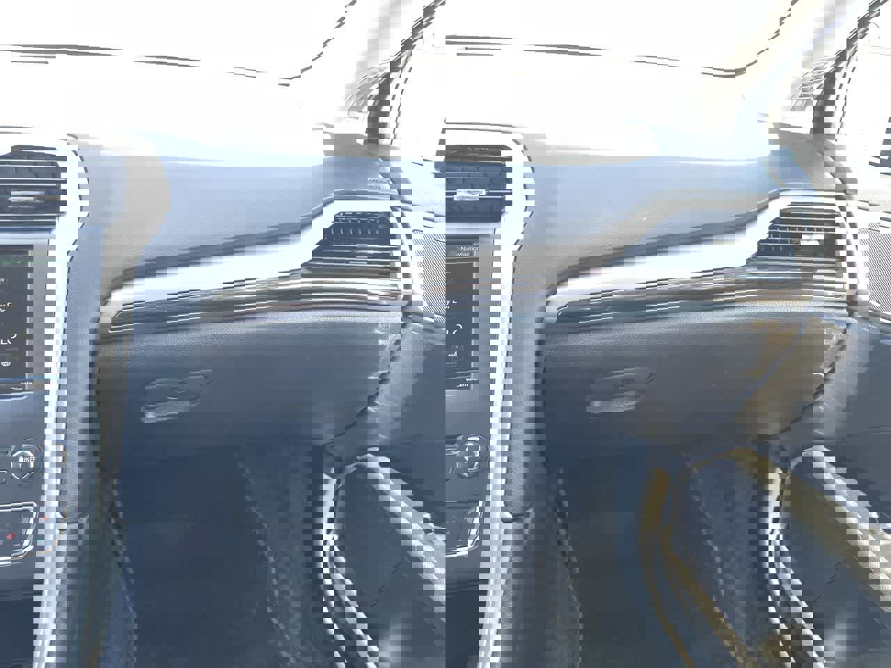 Used 2016 Ford Fusion SE w/ Equipment Group 202A image 16