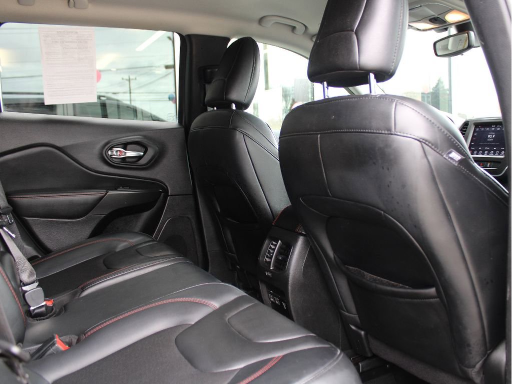 Used 2021 Jeep Cherokee Trailhawk image 26