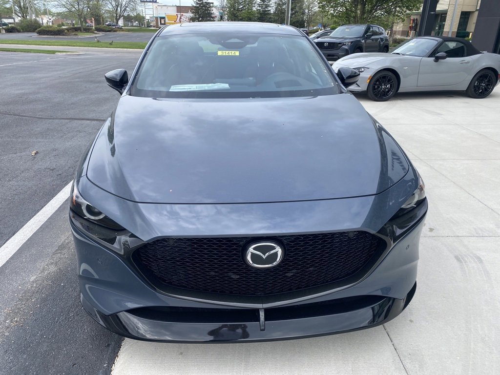 New 2025 MAZDA MAZDA3 Hatchback w/Premium Plus Pkg image 3