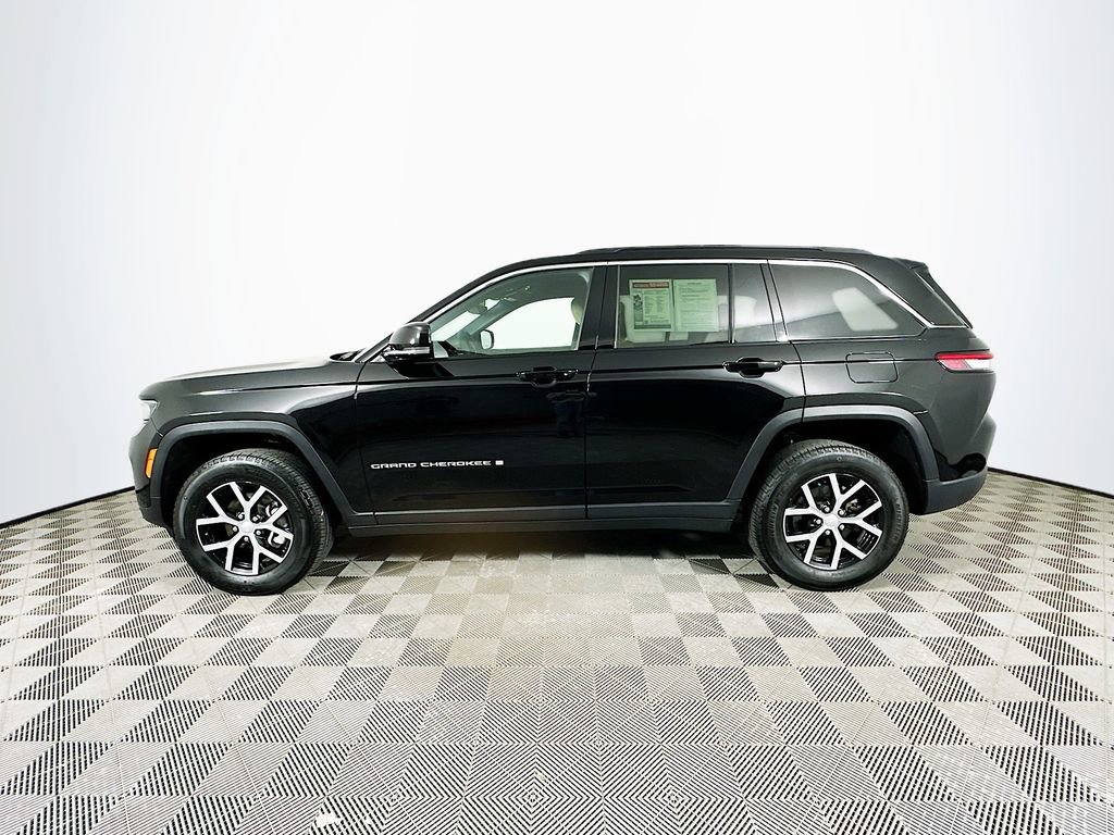 Certified 2025 Jeep Grand Cherokee Limited image 6
