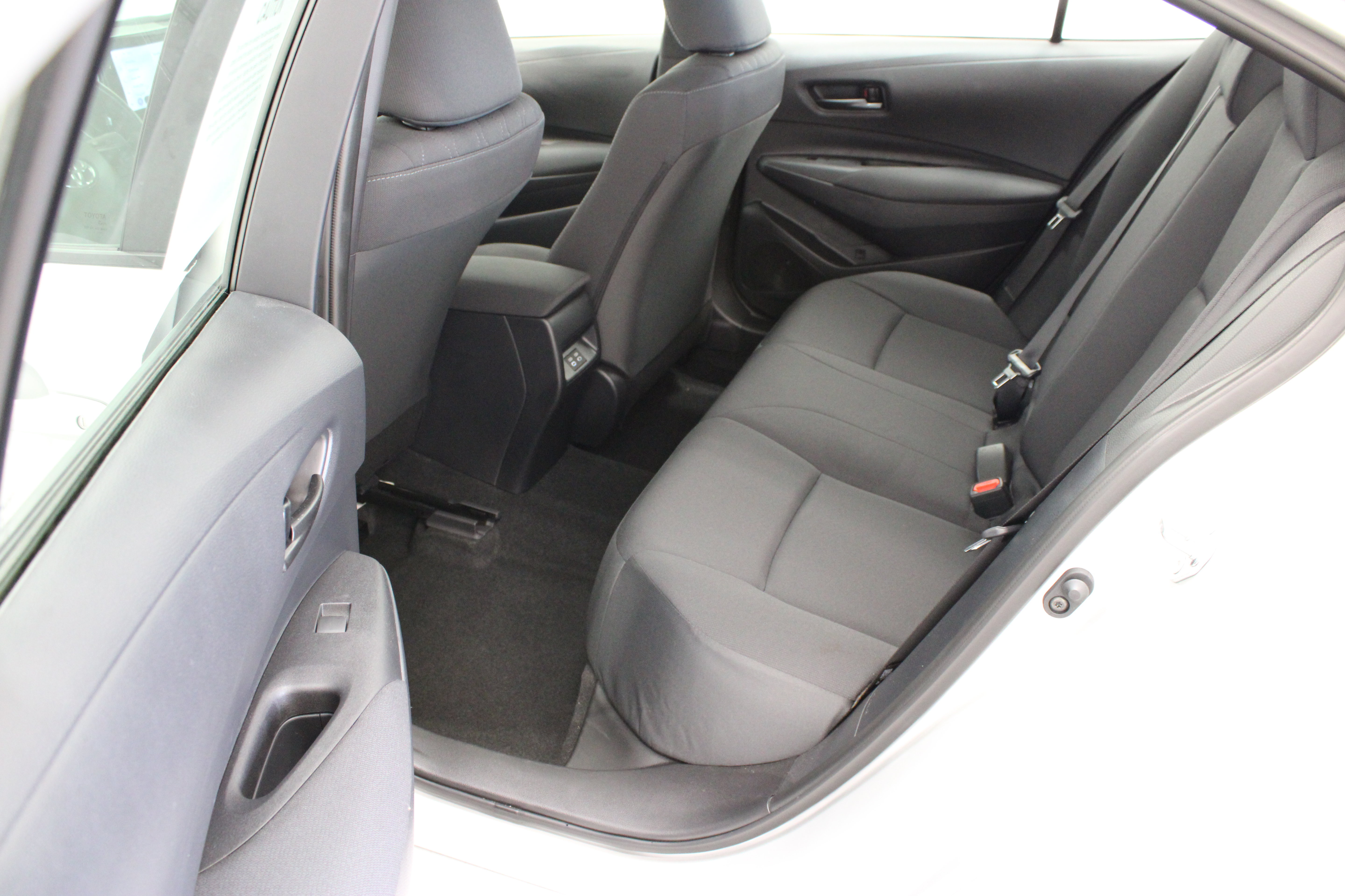 Used 2026 Toyota Corolla LE FWD image 26