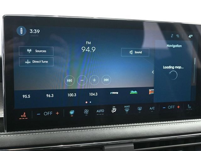 Used 2024 Lincoln Corsair Premiere w/ Equipment Group 101A image 18