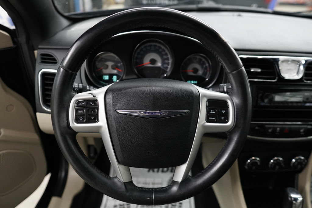 Used 2012 Chrysler 200 Limited FWD image 21