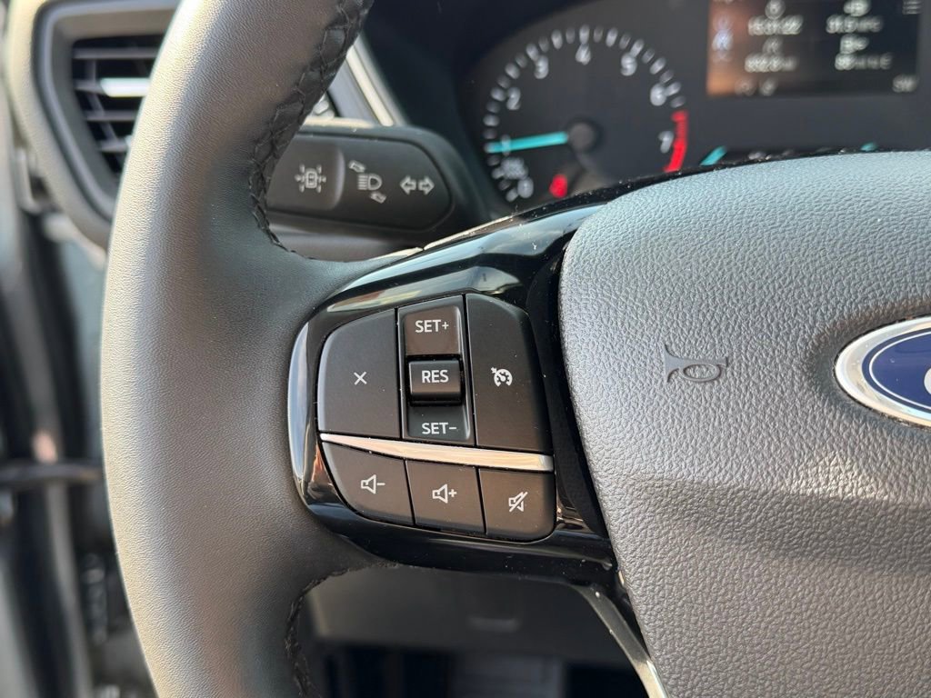 Used 2022 Ford Escape SEL image 19