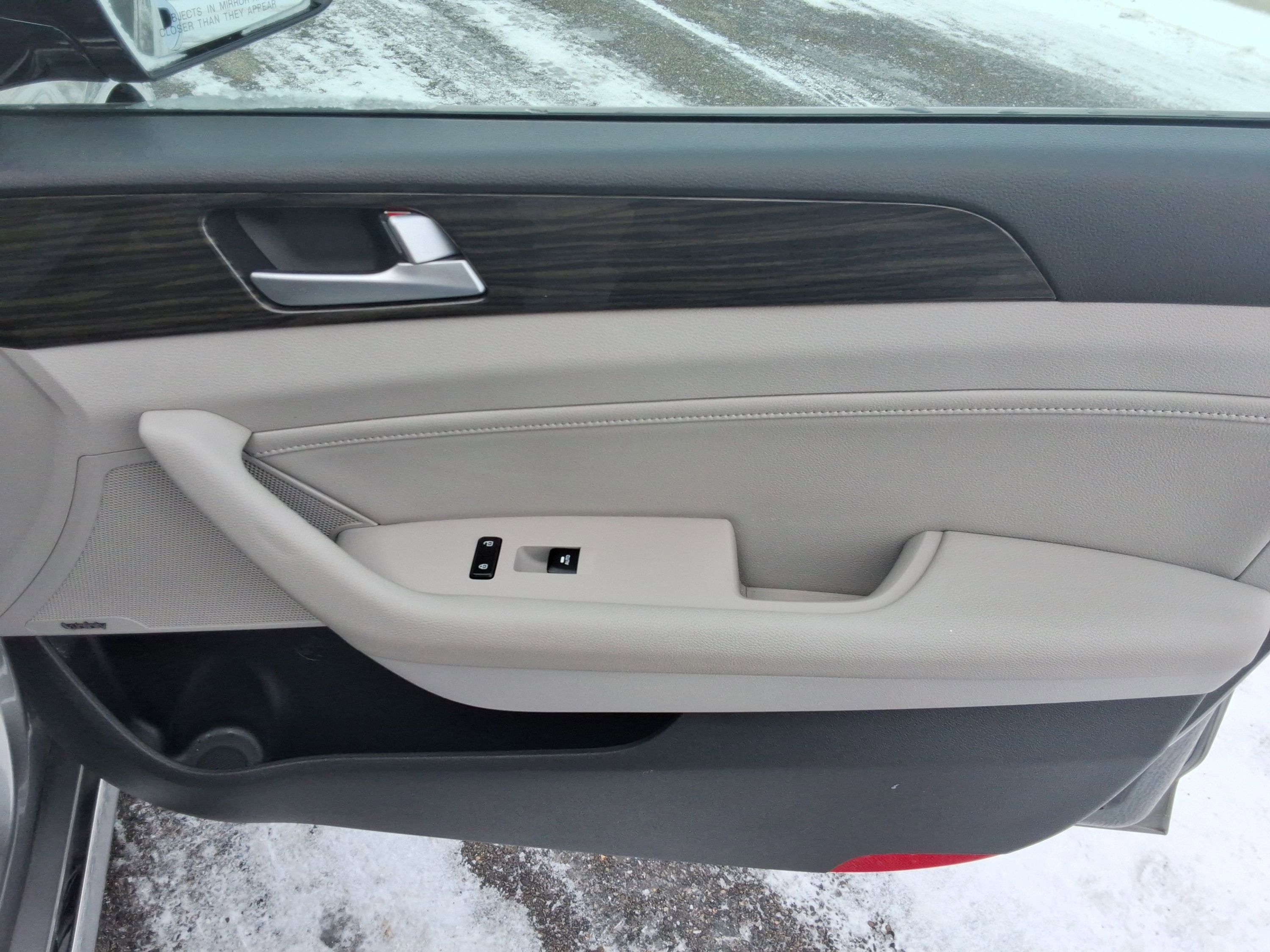 Used 2017 Hyundai Sonata Limited w/ Ultimate Package 02 image 25