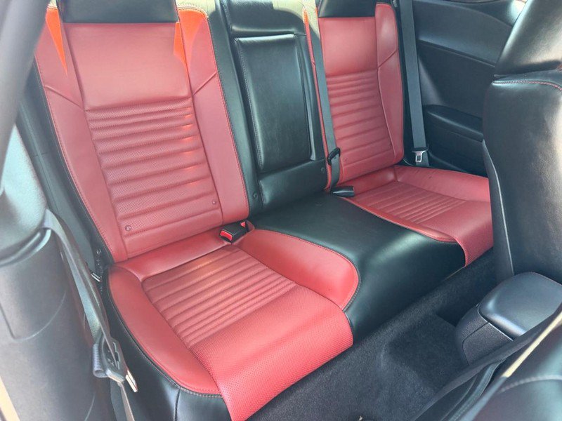 Used 2016 Dodge Challenger R/T Plus RWD image 9