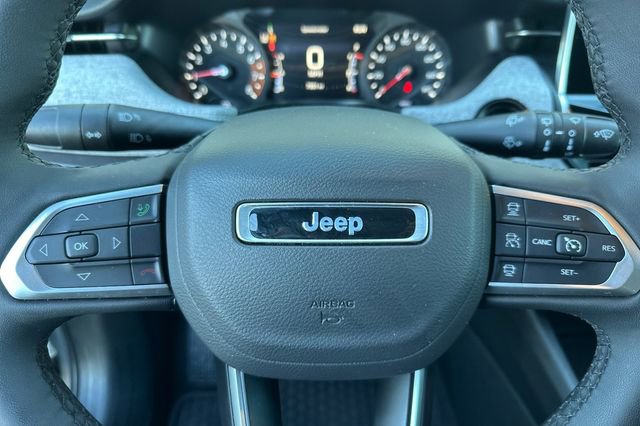 Used 2025 Jeep Compass Latitude w/ Convenience Group image 26