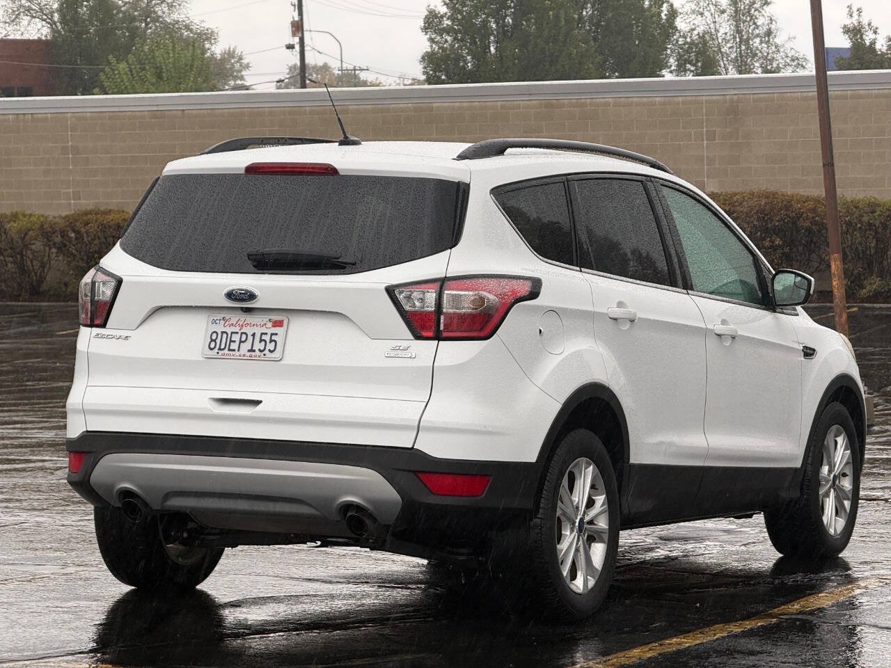 Used 2018 Ford Escape SE FWD image 5