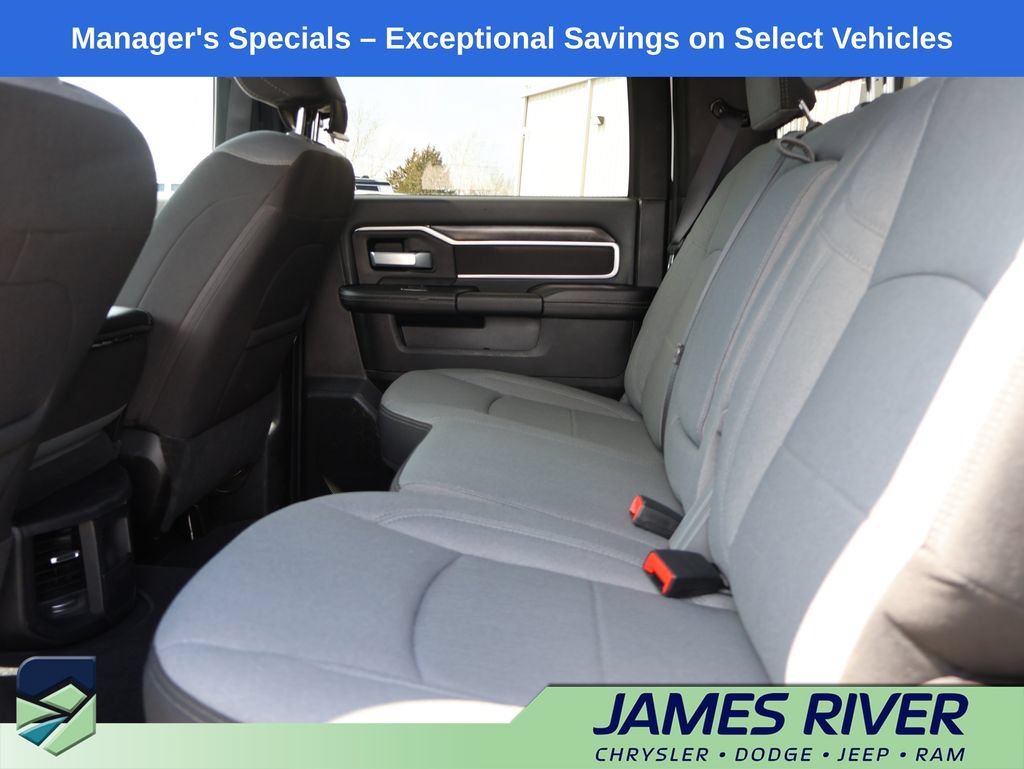 Used 2024 RAM 3500 Big Horn AWD/4WD image 17