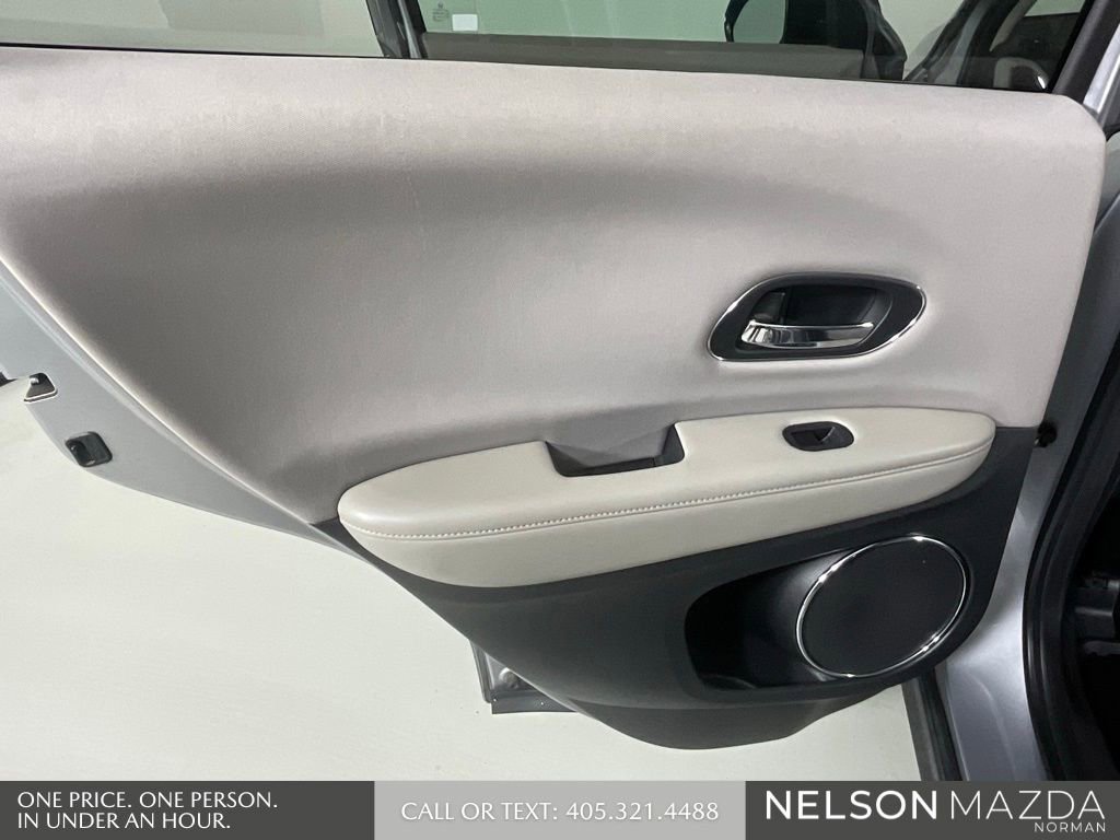 Used 2017 Honda HR-V EX image 19