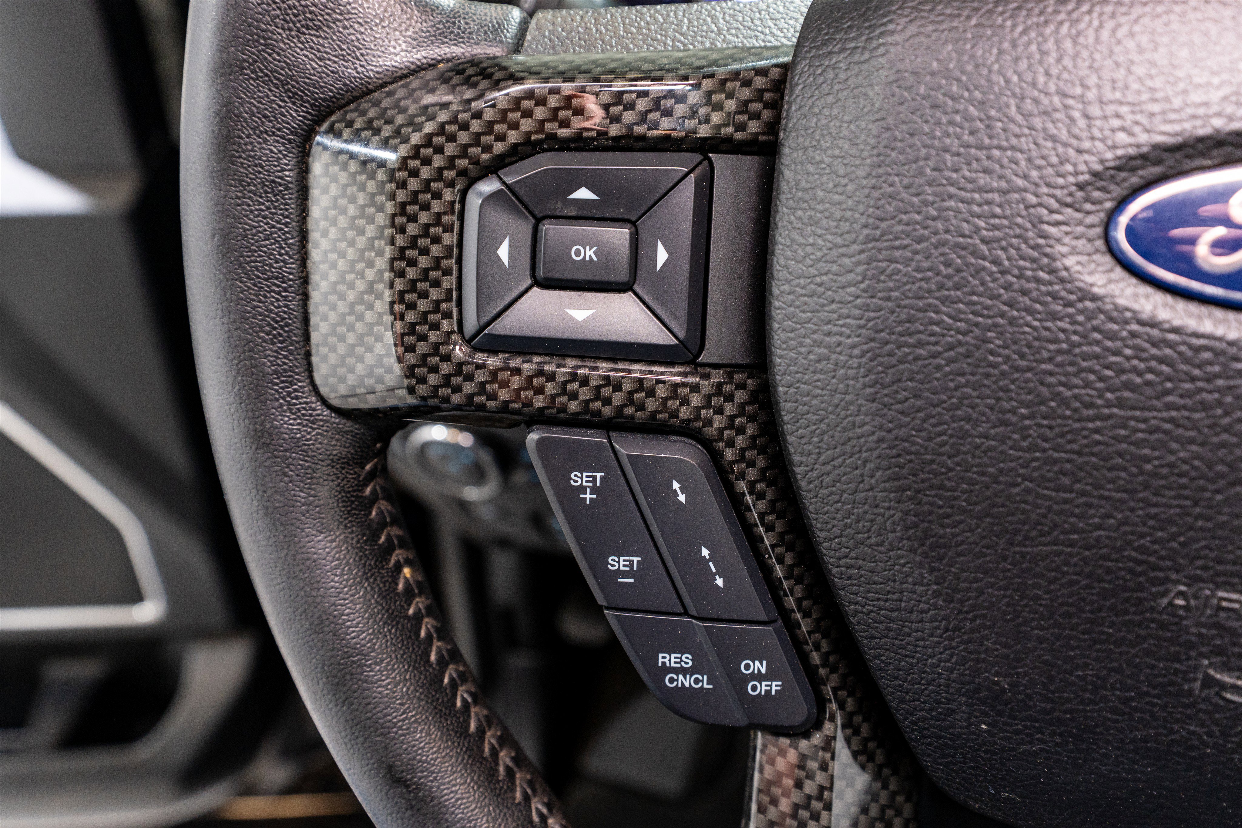 Used 2020 Ford F250 Lariat w/ Lariat Ultimate Package AWD/4WD image 32