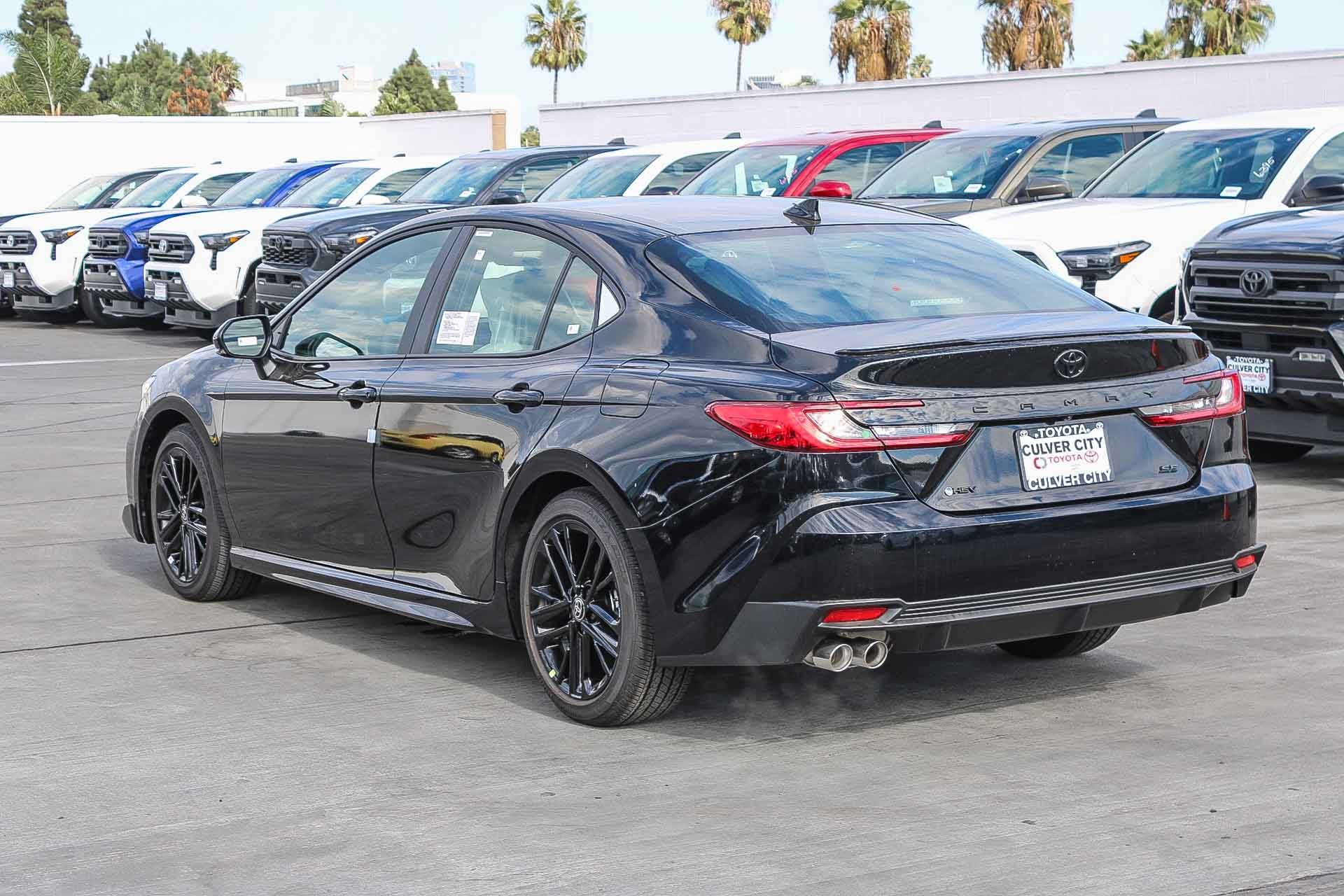New 2026 Toyota Camry SE w/ Multimedia Upgrade Package FWD image 7