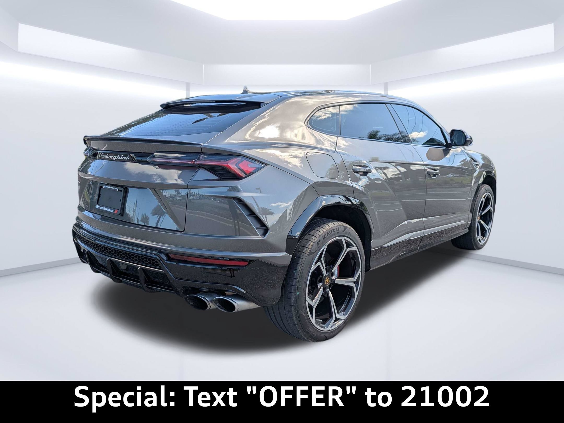 Used 2021 Lamborghini Urus AWD/4WD image 3