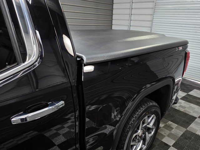 Used 2023 GMC Sierra 1500 SLT w/ SLT Premium Package AWD/4WD image 11