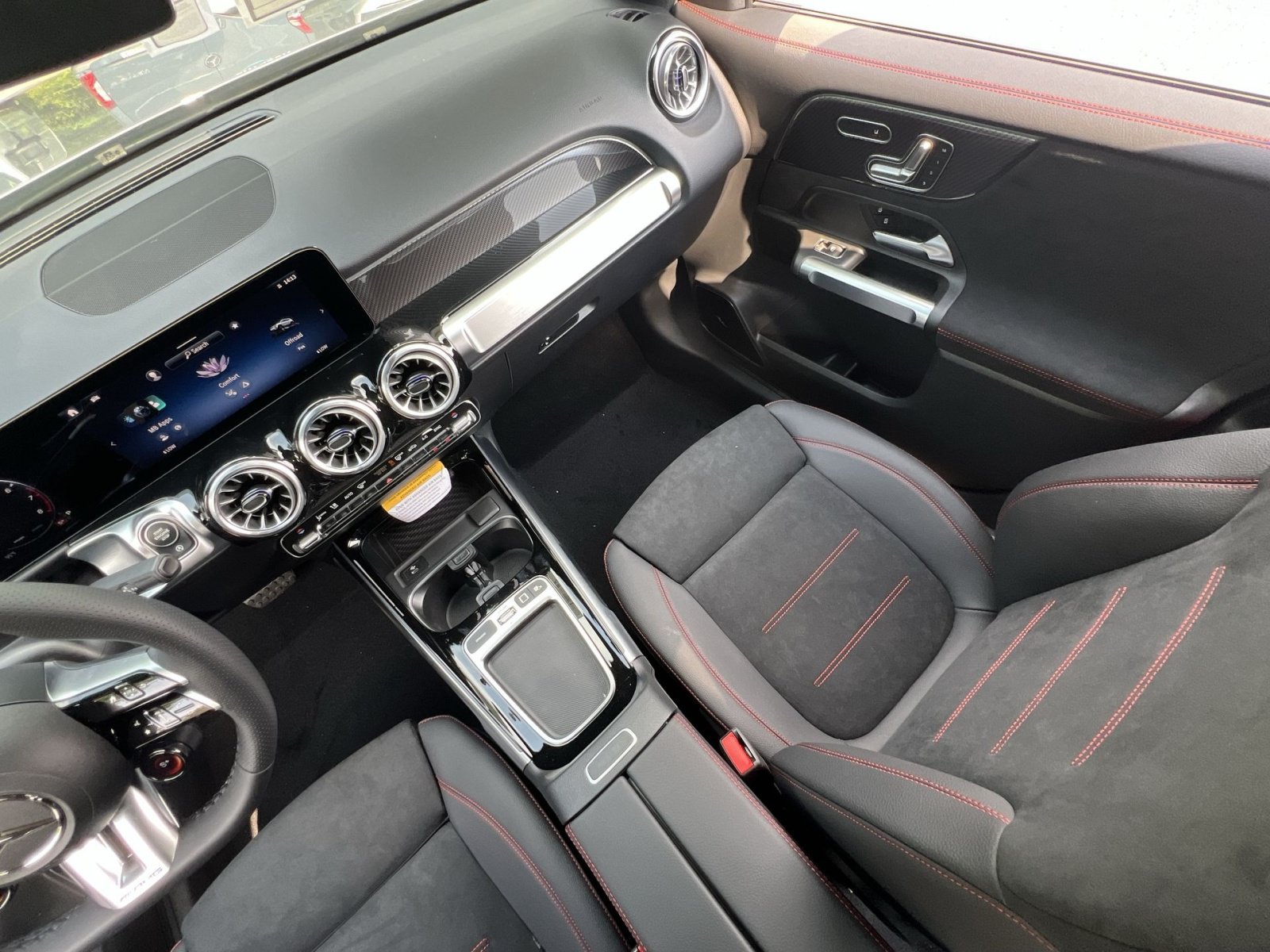 New 2026 Mercedes-Benz GLB 35 AMG 4MATIC image 14