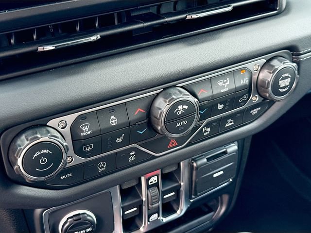 New 2026 Jeep Wrangler Unlimited Sahara AWD/4WD image 11