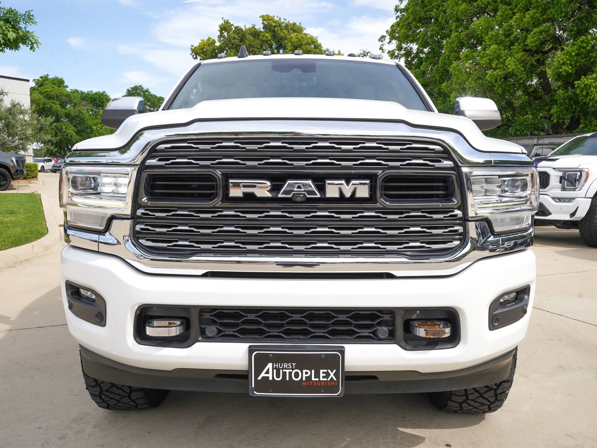 Used 2022 RAM 2500 Limited AWD/4WD image 2