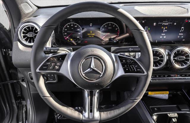 New 2026 Mercedes-Benz GLB 250 4MATIC image 17