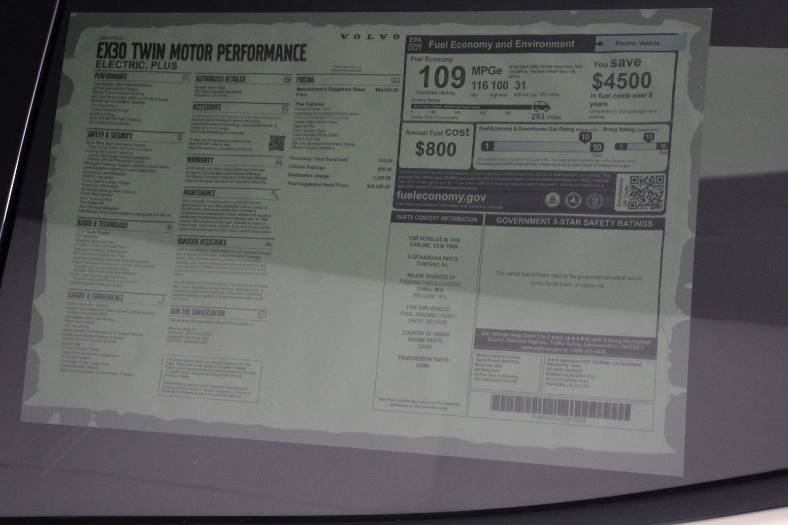 New 2026 Volvo EX30 Plus w/ Climate Package image 17