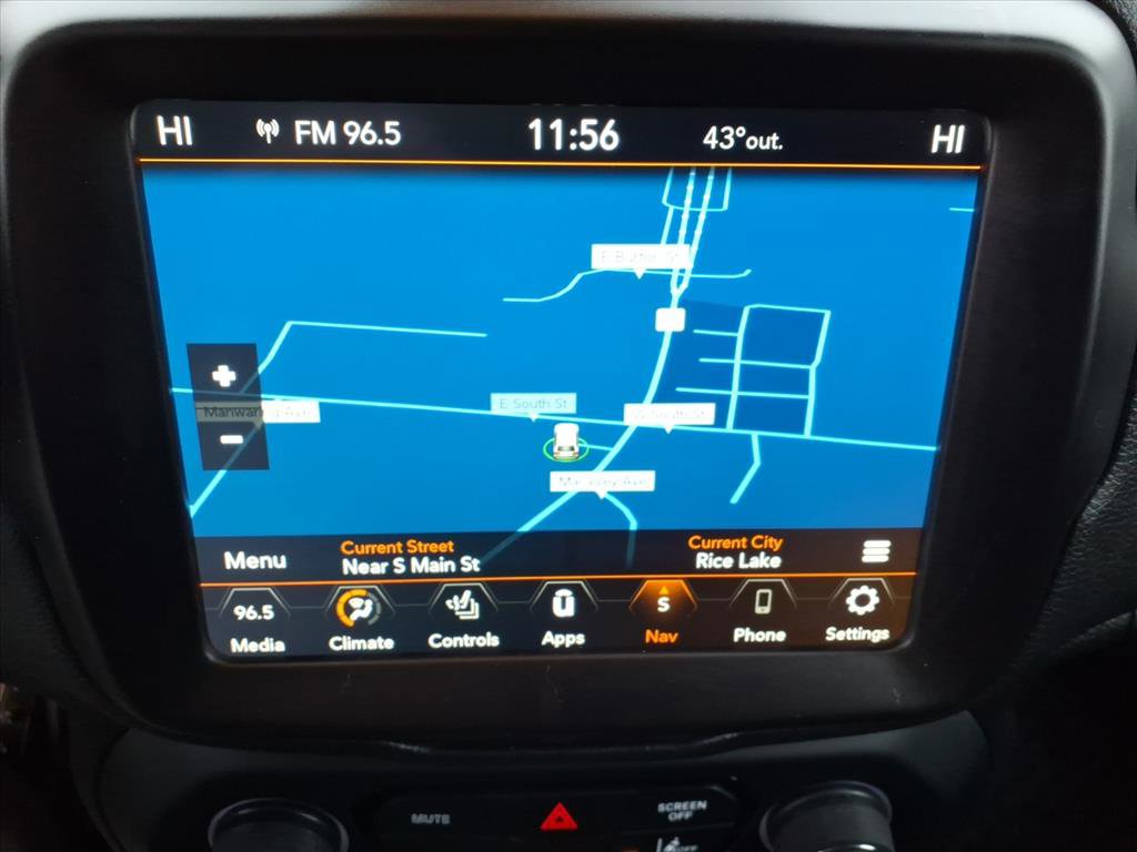 Used 2022 Jeep Renegade Trailhawk w/ Trailer Tow Group image 18
