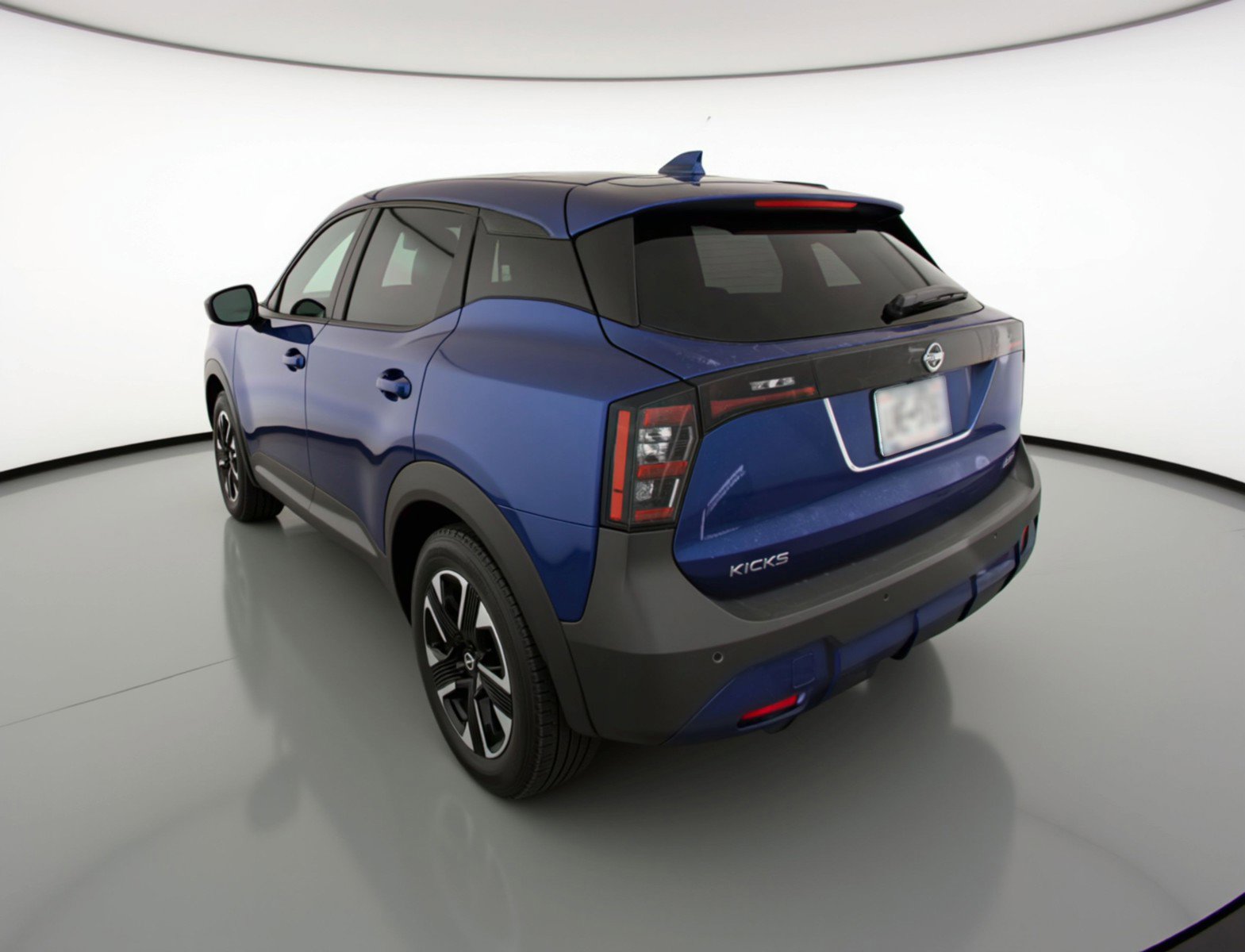 Used 2025 Nissan Kicks SV AWD/4WD image 6