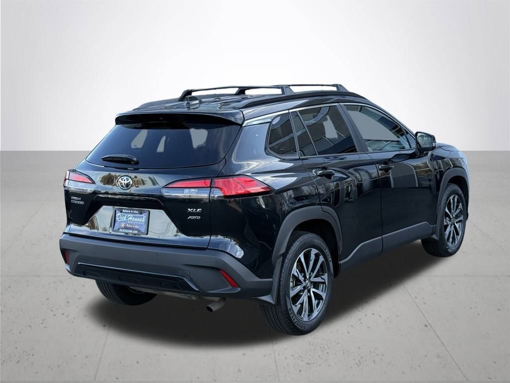 Used 2024 Toyota Corolla Cross XLE image 6