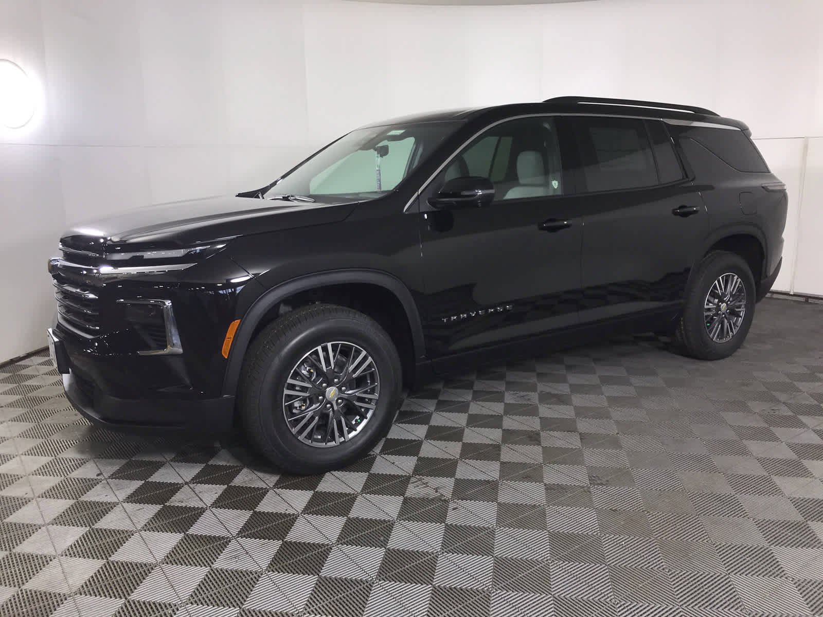 New 2026 Chevrolet Traverse LT w/ Driver Confidence Package image 3