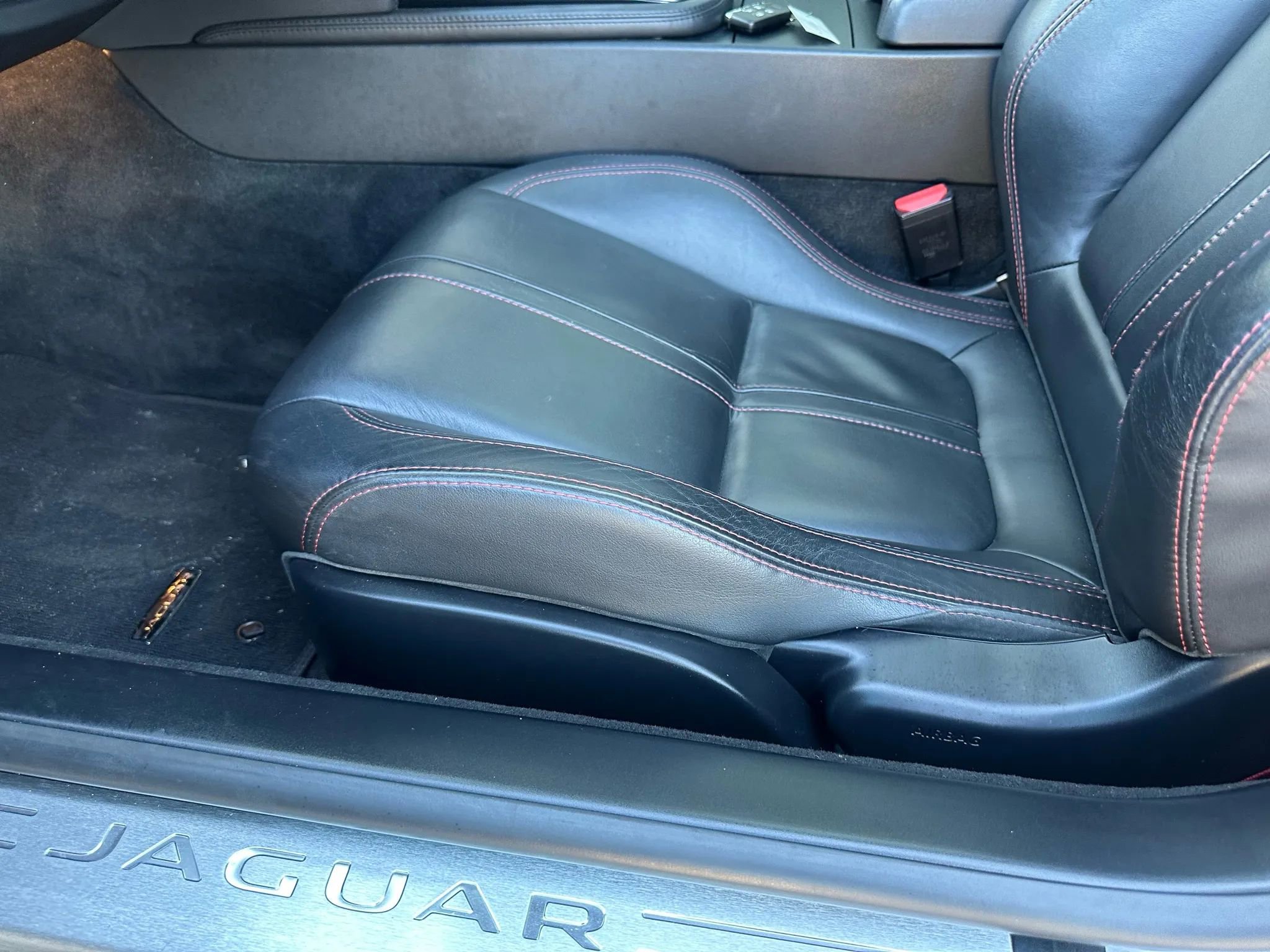 Used 2016 Jaguar F-TYPE S image 24