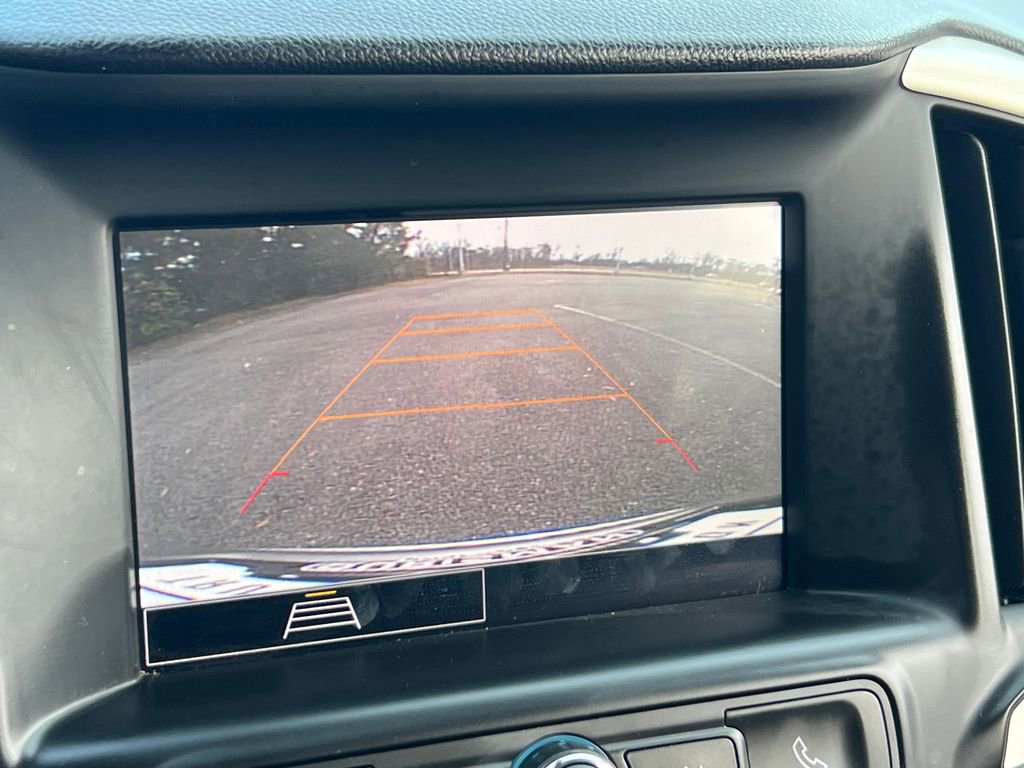 Used 2023 GMC Terrain SLE w/ Driver Convenience Package image 20