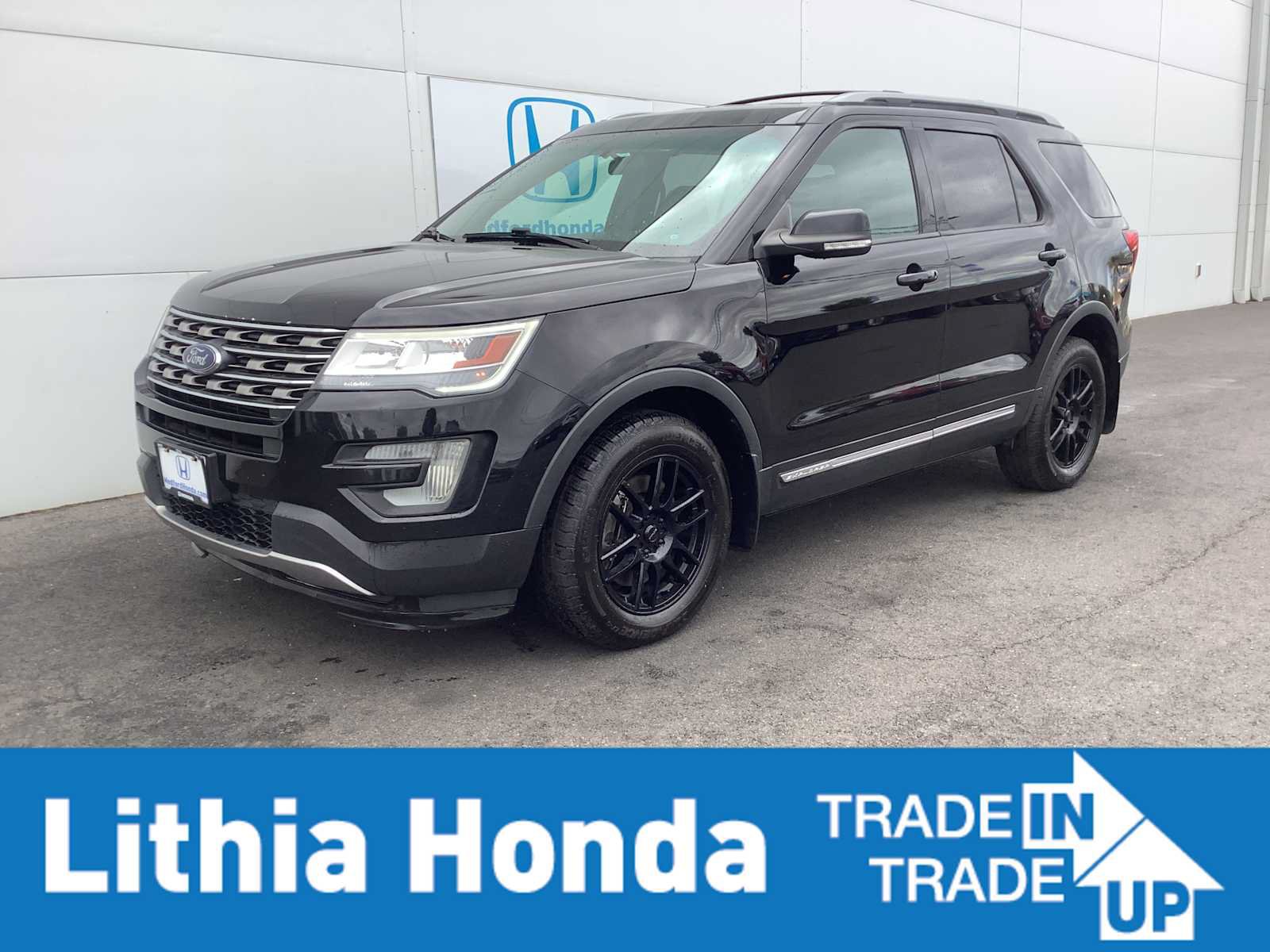 Used 2016 Ford Explorer XLT w/ Class II Trailer Tow Package