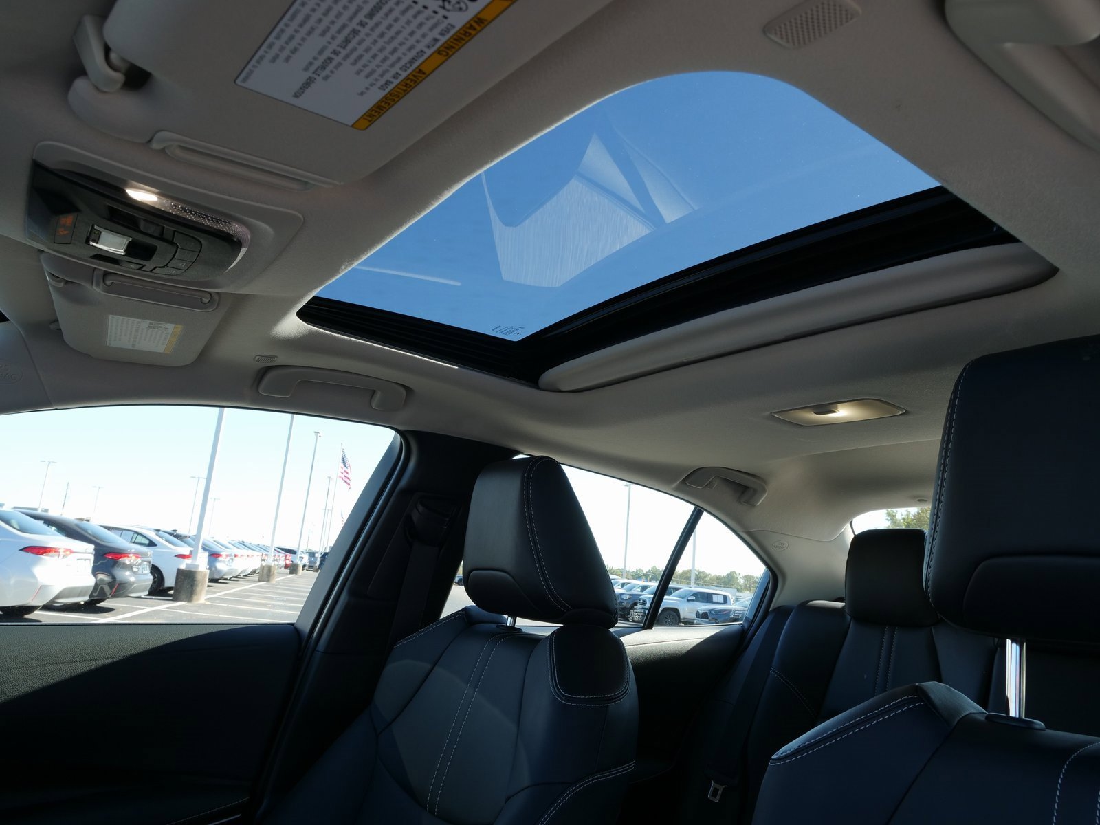 Used 2025 Toyota Corolla XLE image 30