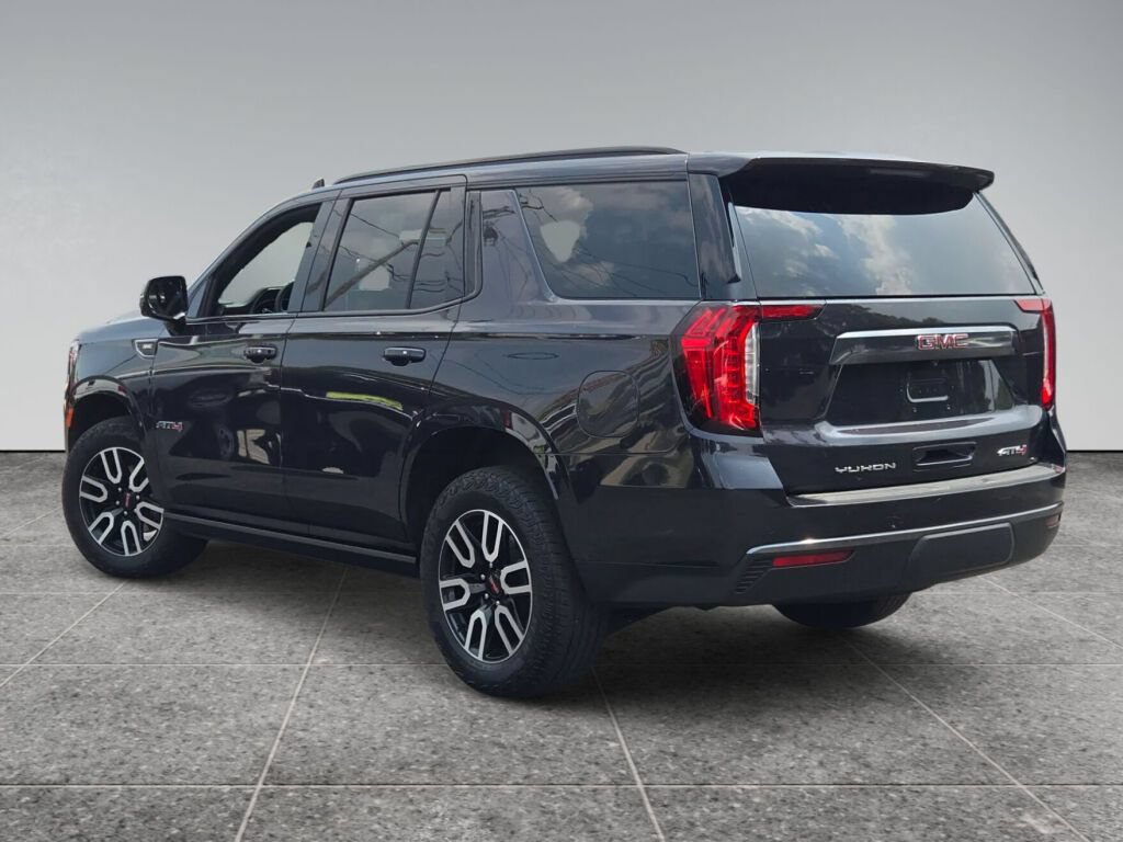 Certified 2023 GMC Yukon AT4 w/ AT4 Premium Package AWD/4WD image 17
