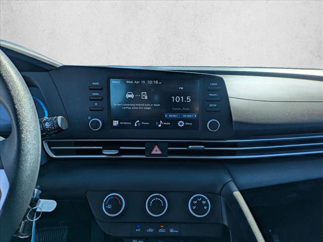 Certified 2025 Hyundai Elantra SE image 14