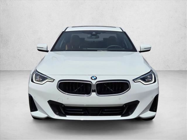 Used 2025 BMW 230i Coupe w/ Premium Package RWD image 2