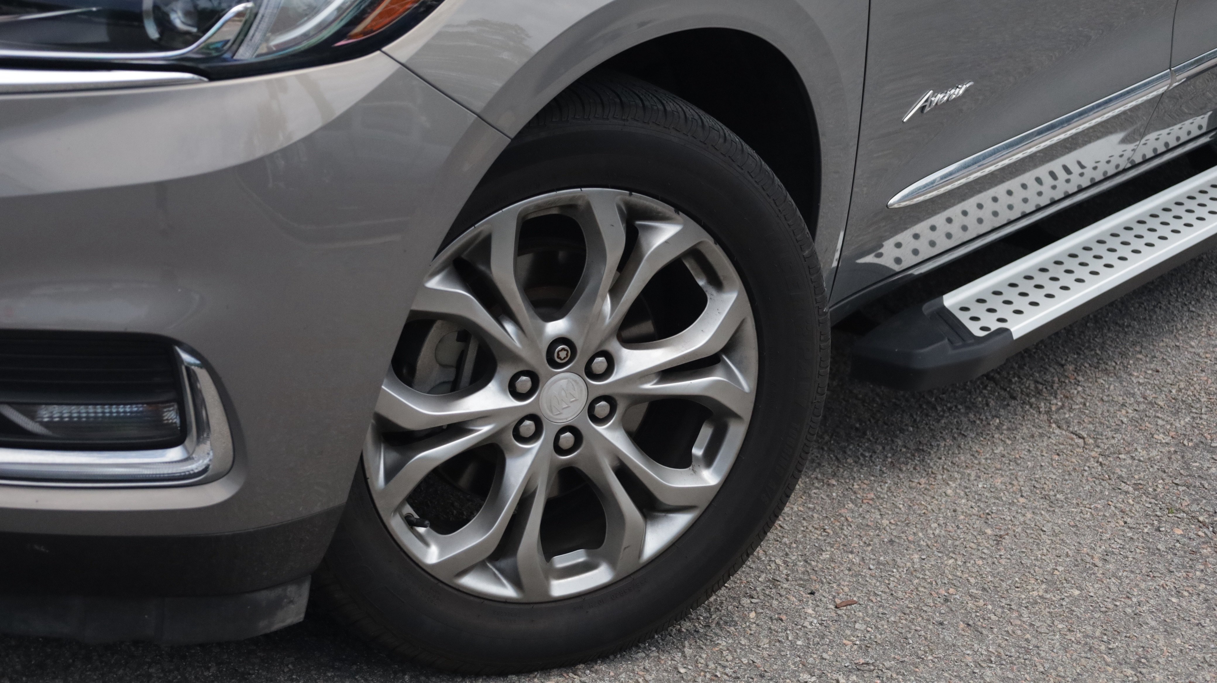 Used 2019 Buick Enclave Avenir w/ Avenir Technology Package AWD/4WD image 27