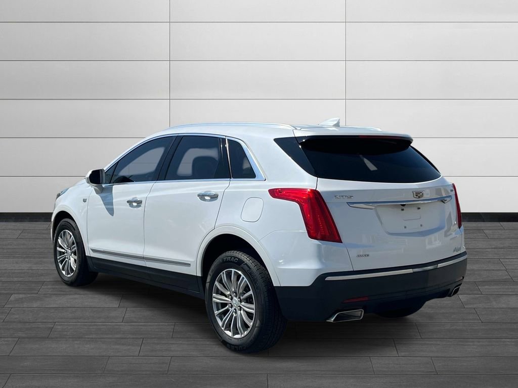 Used 2017 Cadillac XT5 Luxury image 3