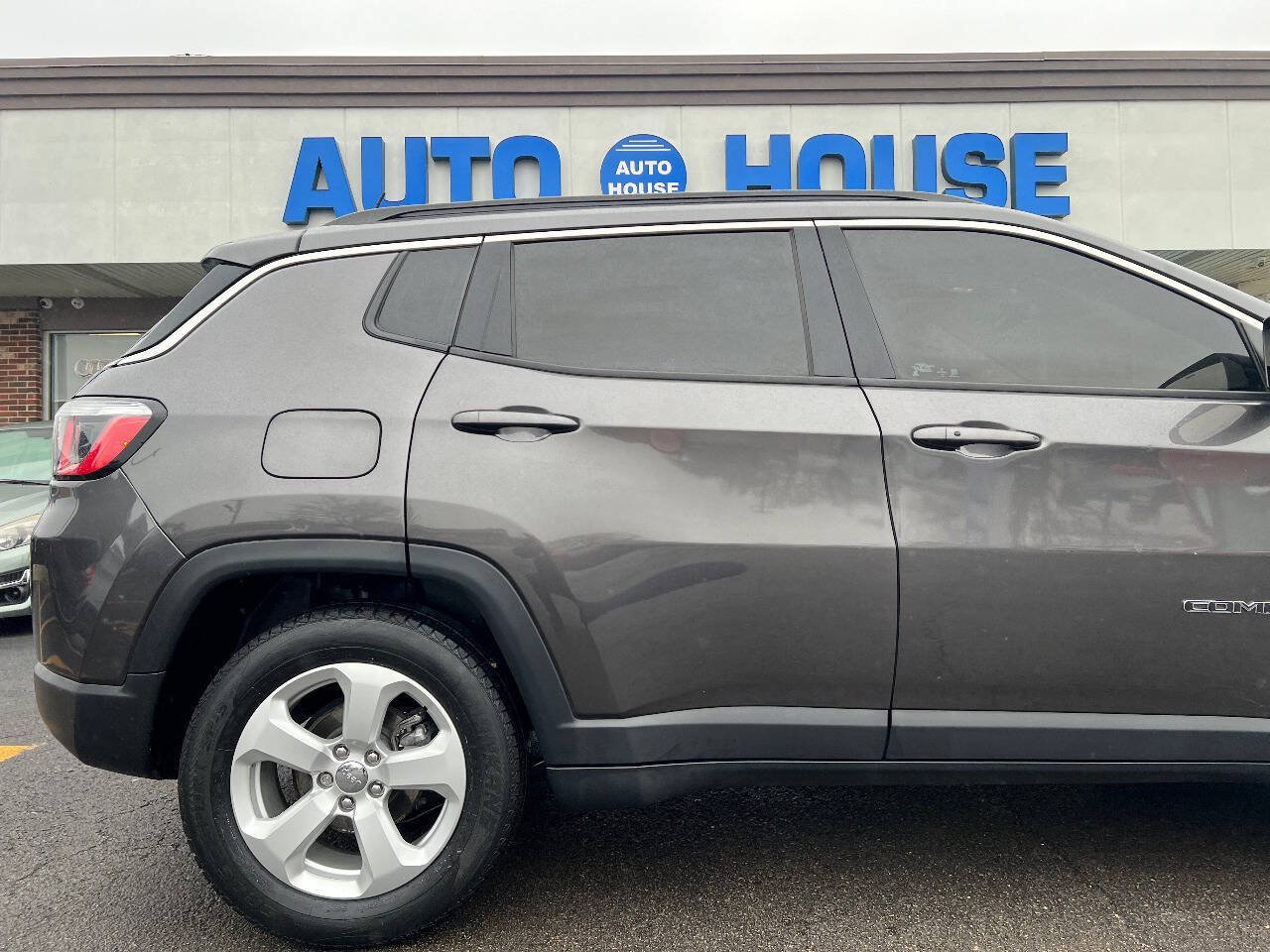 Used 2019 Jeep Compass Latitude w/ Popular Equipment Group FWD image 37