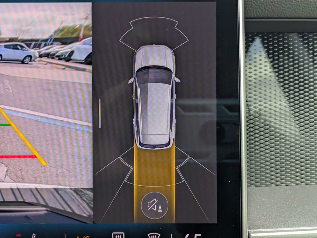 Certified 2025 Volkswagen Tiguan S w/ 18" Wheel Package image 27