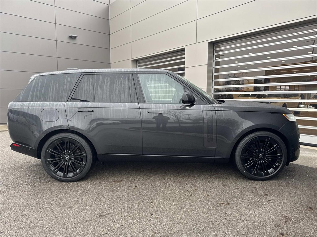 New 2025 Land Rover Range Rover SE image 8
