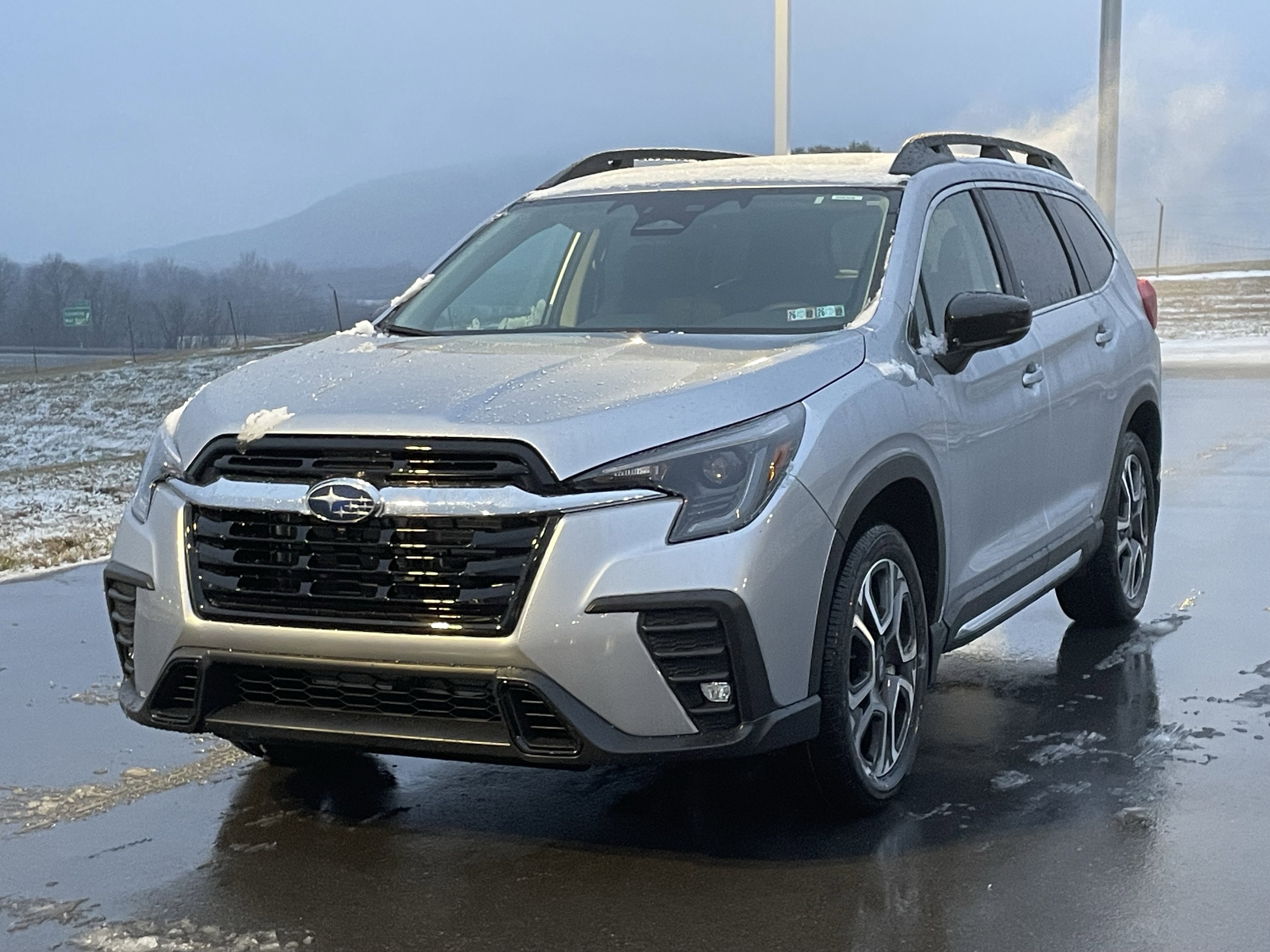 Used 2026 Subaru Ascent Limited w/ Popular Package #1 AWD/4WD image 8