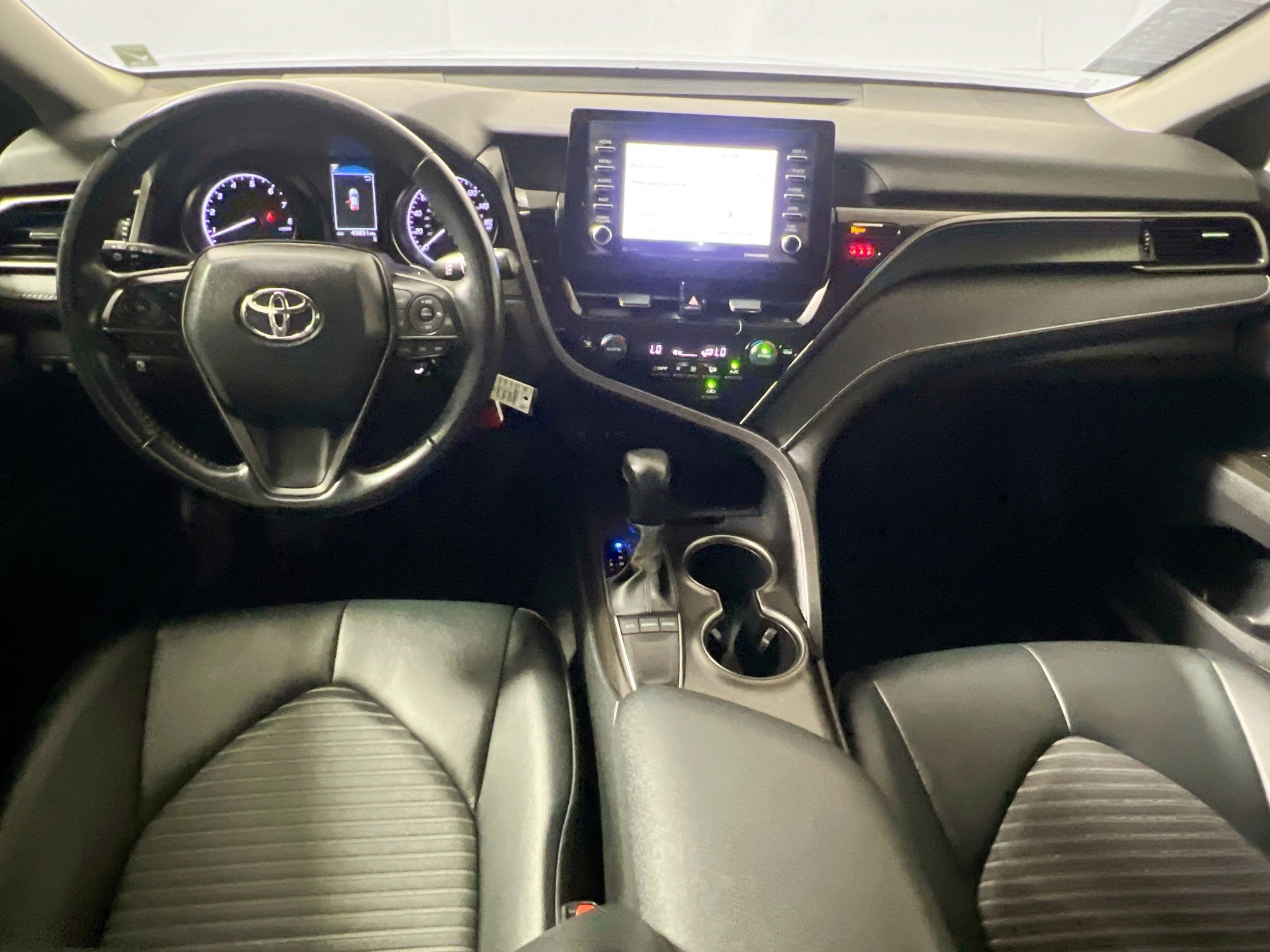 Used 2023 Toyota Camry SE image 29