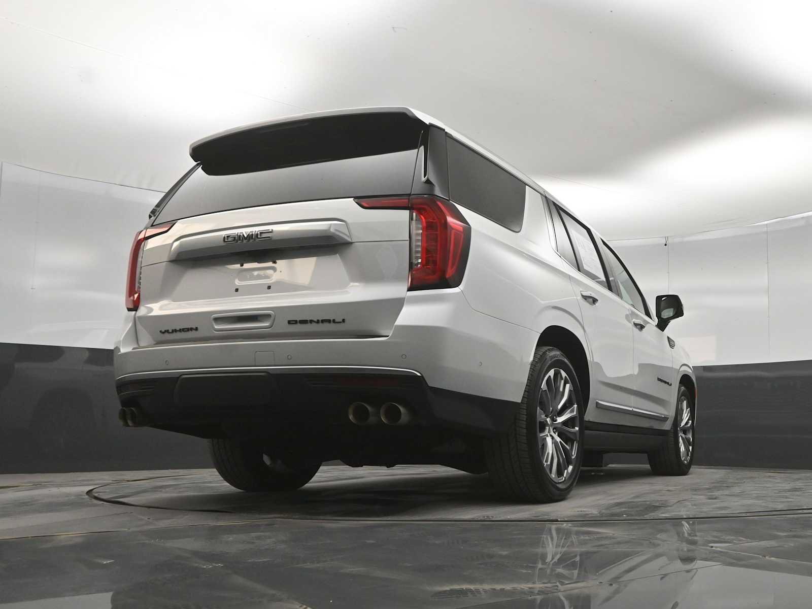 Used 2023 GMC Yukon Denali w/ Denali Reserve Package AWD/4WD image 42