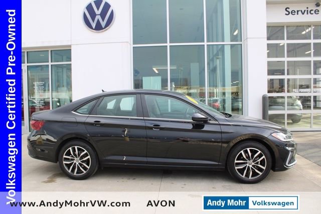 Used 2025 Volkswagen Jetta SE image 5