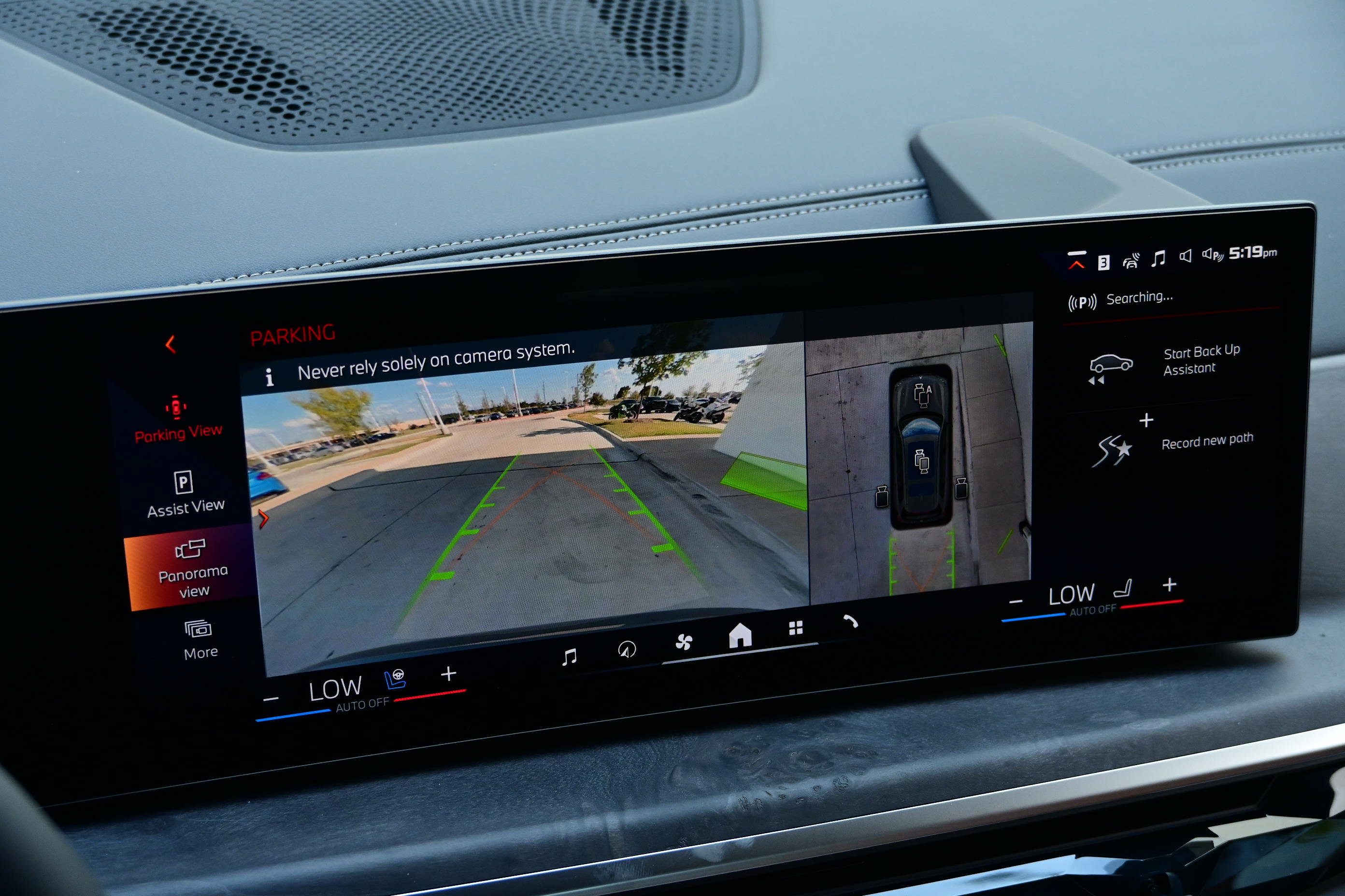 New 2026 BMW X7 M60i image 16